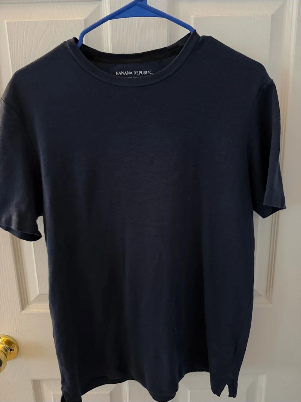 Banana Republic Men's medium Dark Navy Crew Neck Short Sleeve Tee